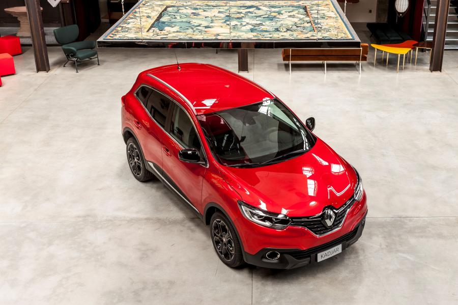  Renault Kadjar Hypnotic 2016 года  (фото 8 из 22)